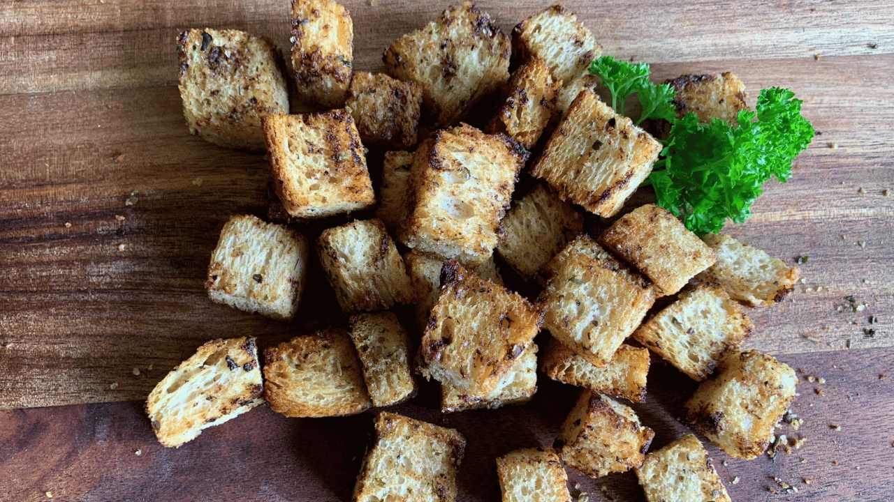 Black_Garlic_Croutons