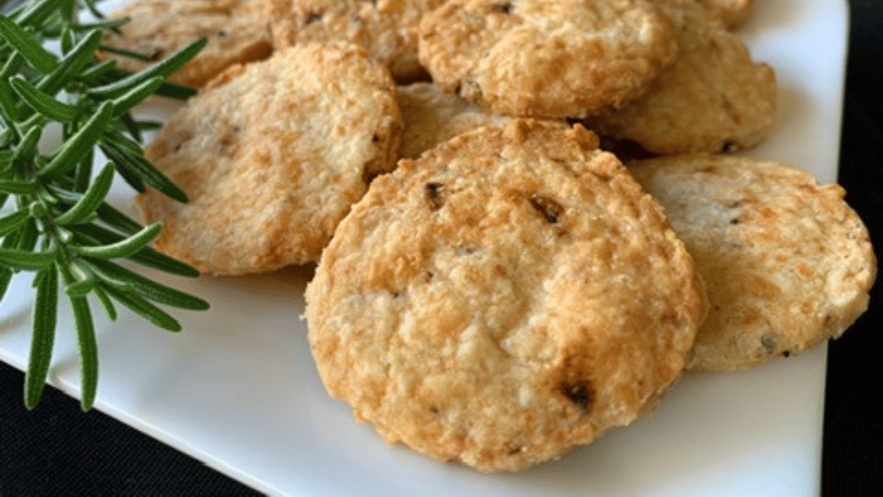 Cheese_with_black_garlic