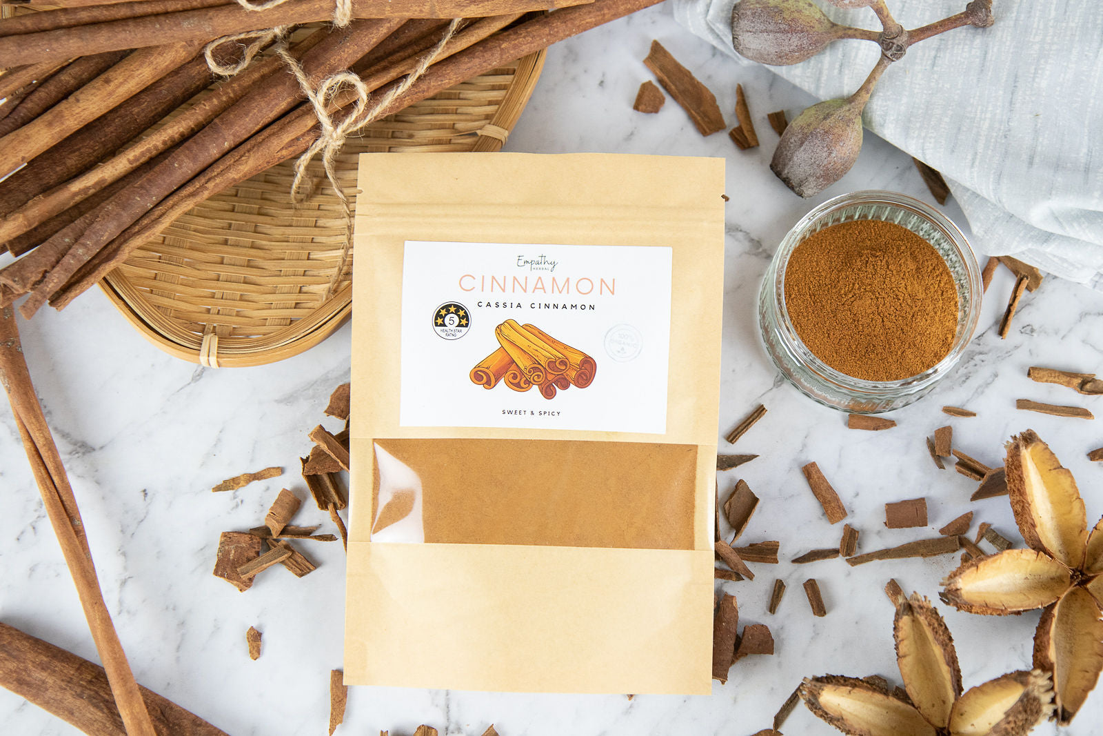 Cinnamon powder & bark